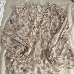 Cabi Sheer Neutral Long Sleeve Deep Cut Blouse Size Small